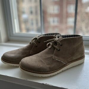 Johnston & Murphy Beige Moyer Chukka